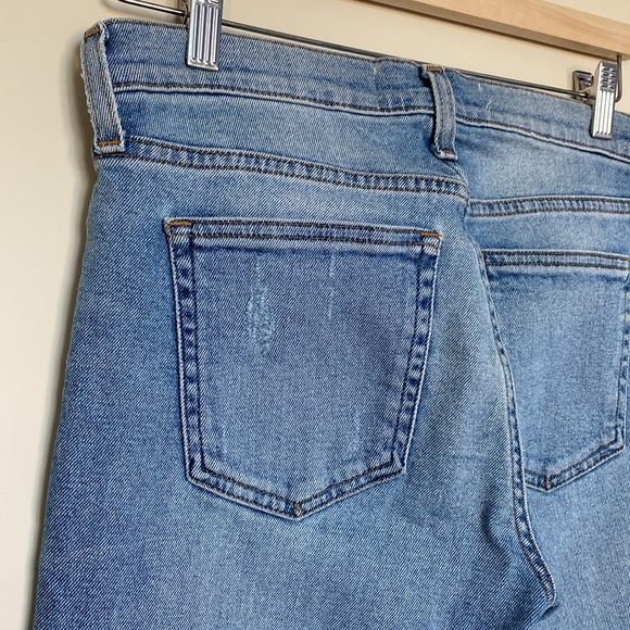 Gap Ripped Straight Leg Jeans - Picture 3 of 6